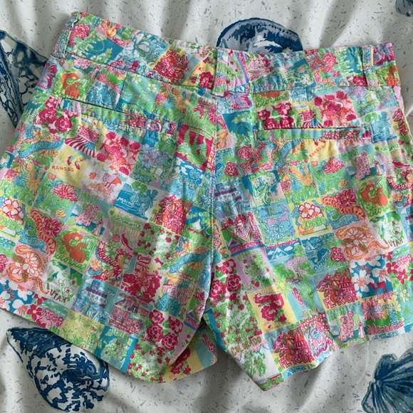 EUC Lilly Pulitzer State of Mind print Shorts size 4 - Picture 3 of 3